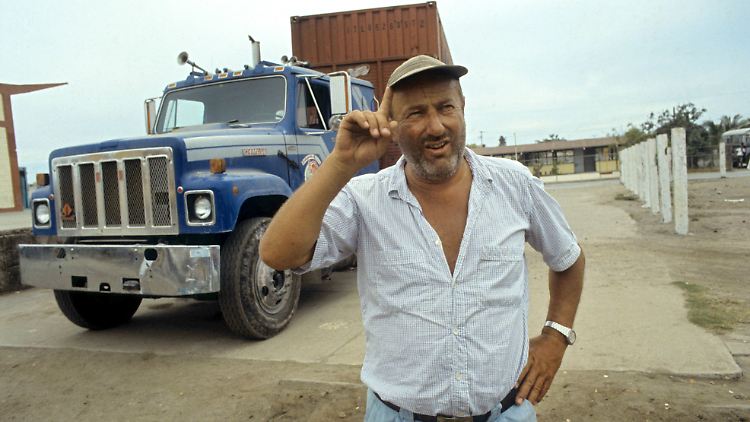 Typen wie ihn gibt es immer seltener - viele haben keine Lust, schon um 6 Uhr auf dem Bock zu sitzen. Manfred Krug alias Franz Mersdonk in der TV-Serie "Auf Achse".