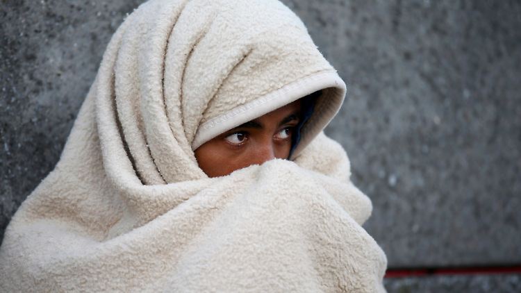 Die neu ankommenden Flüchtlinge in Calais wissen nicht, wohin. Alle Unterkünfte sind überfüllt.