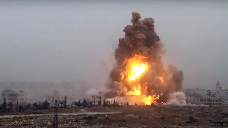 Aufnahme eines Anschlags auf syrische Truppen nahe Aleppo.
