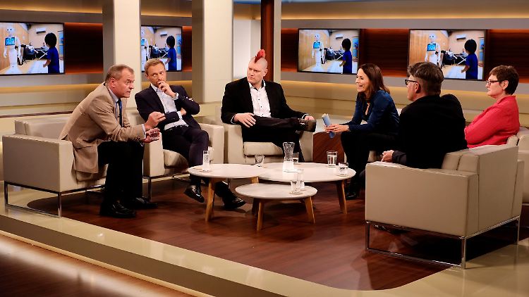 Anne Will und ihre Talkgäste: Manfred Spitzer, Christian Lindner, Sascha Lobo, Leni Breymaier und Bernhard Rohleder (v.l.).