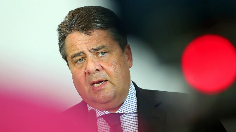 Wirtschaftsminister Siegmar Gabriel will sicherheitsrelevante Technologien aus Europa besser schützen.