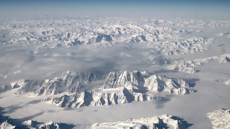 Grönlands Eismassen bewegen sich schneller als erwartet.