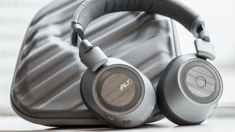 Die Special Edition des Plantronics Backbeat Pro 2 kommt mit nützlicher Transportbox.
