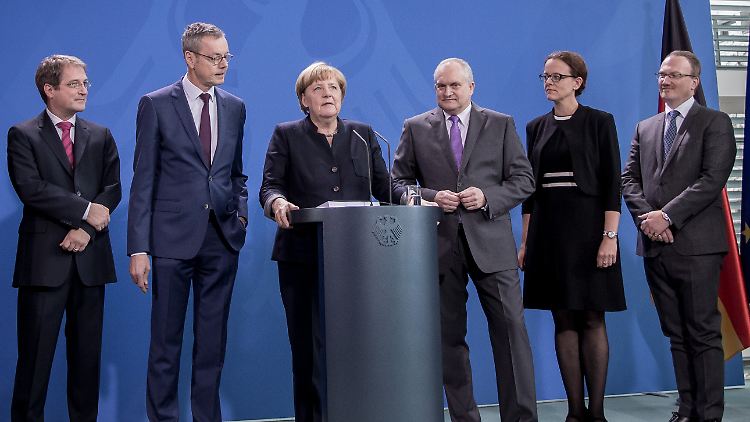 "Bei der Beurteilung von Reformen gibt es sicher Differenzen zwischen Ökonomen und der Politik", sagt Kanzlerin Merkel über die Kritik der Wirtschaftsweisen.