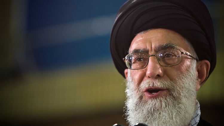 Ayatollah Ali Chamenei: USA trampeln auf menschlichen Werrten.