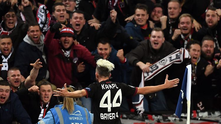 Kevin Kampl avancierte bei den mitgereisten Fans zum Mann des Abends.