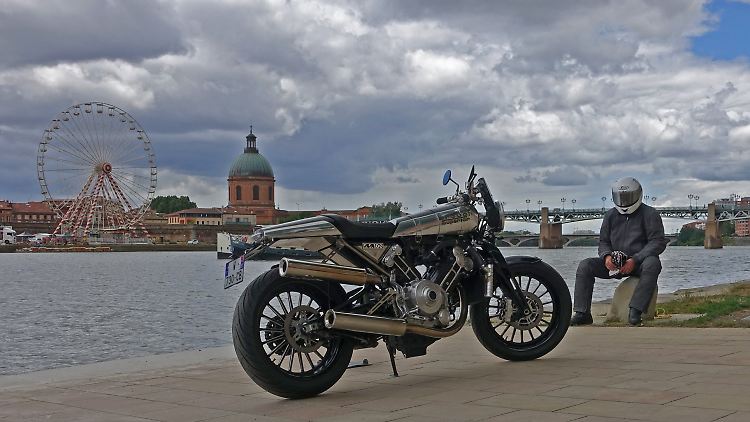 Eine Brough Superior SS 100 kann man nur mit Andacht betrachten.