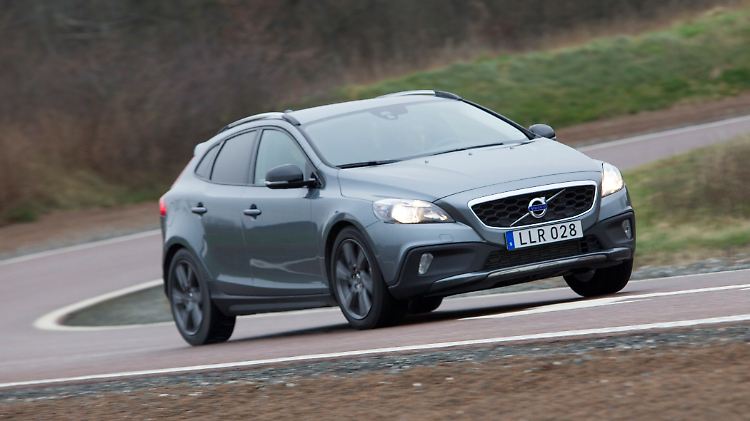 Lange wird es den kompakten Schweden in dieser Form nicht mehr geben. Mit Rabatten eine gute Zeit einen Volvo V40 preiswert zu erstehen.