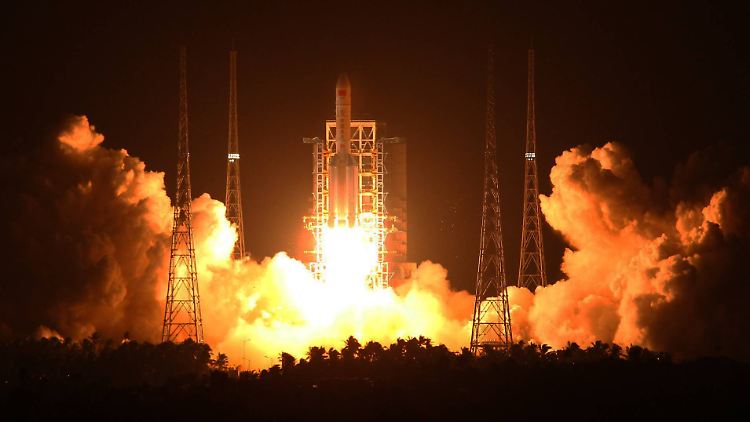 China schickt seine Himmelskörper mit den eigenen Trägerraketen vom Typ "Langer Marsch" ins All. 