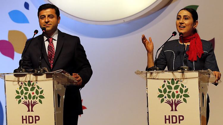 Mit Selahattin Demirtas (l.) und Figen Yüksekdag verliert die HDP ihre führenden Köpfe.
