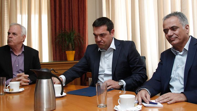 Reformbremse: Energieminister Panos Skourletis (rechts) muss gehen. 