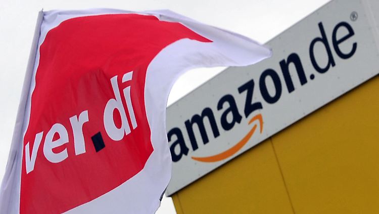 Verdi fordert u.a. einen Tarifvertrag und bessere Arbeitsbedingungen für die rund 11.000 Beschäftigten. Doch Amazon winkt ab.