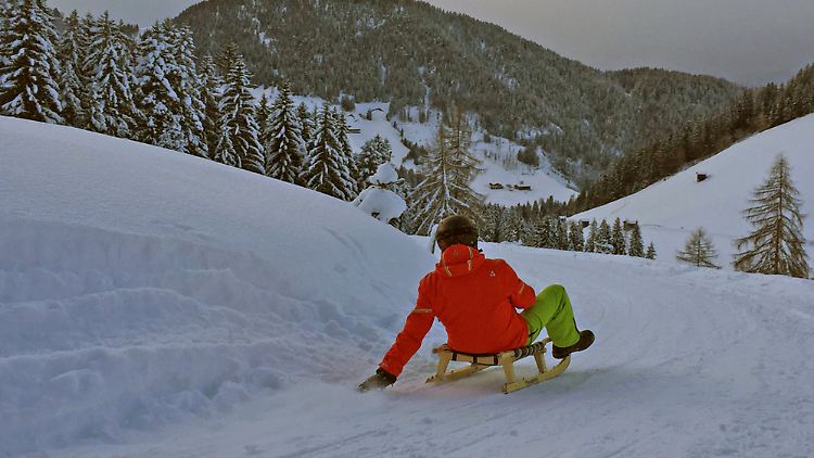 Mit dem Schlitten gehts flott über die Piste.