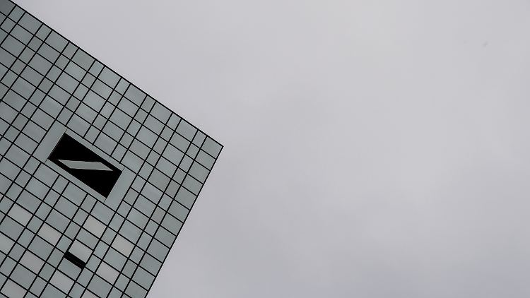 Warnung aus der Deutschen Bank: "Die Unberechenbarkeit Trumps und seine politische Unerfahrenheit sind Grund genug, die kommenden Monate etwas vorsichtiger anzugehen."