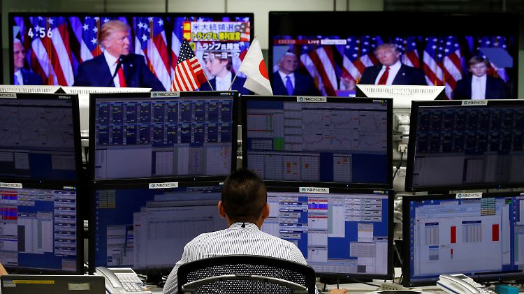 Donald Trump wird US-Präsident: In aller Welt fragen sich Wirtschaftsexperten, welche seiner Wahlkampfversprechen Wirklichkeit werden.
