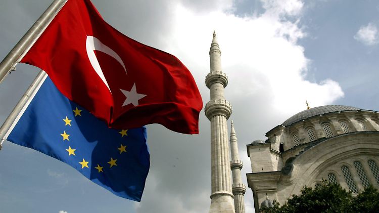 Seit 2005 sprechen die EU und die türkische Regierung über einen EU-Beitritts der Türkei.