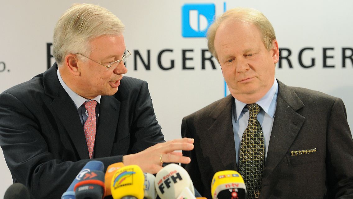 Der scheidende und der neue Vorstandschef: Herbert Bodner mit Roland Koch.