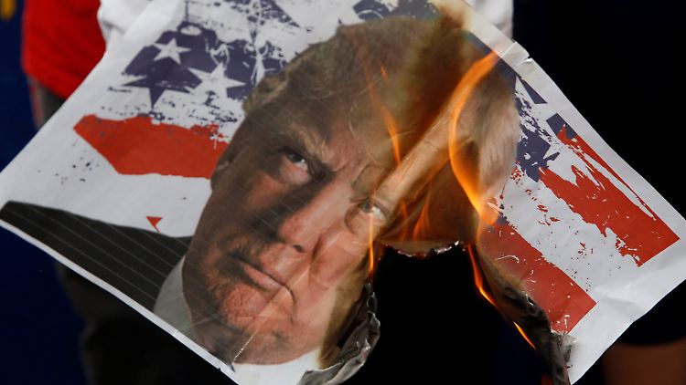 Damit Donald Trump nicht ins Weiße Haus einzieht, lassen sich seine Gegner einiges einfallen.
