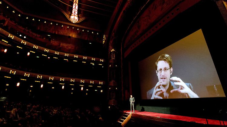 War dem Publikum in Amsterdam live zugeschaltet: Edward Snowden