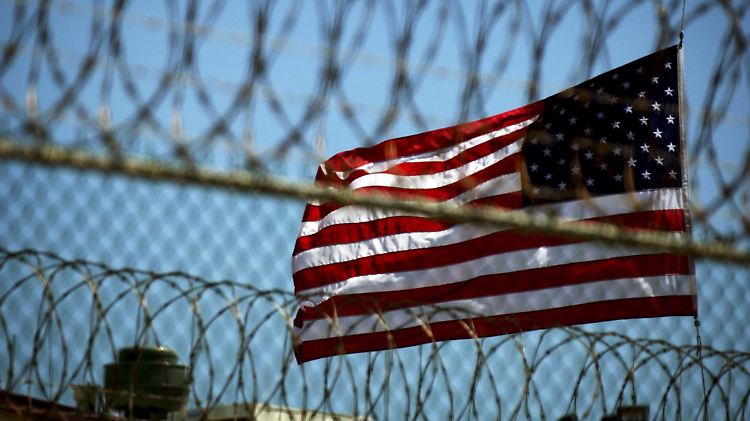 Derzeit befinden sich noch 60 Häftlinge in dem Gefangenenlager Guantánamo auf Kuba.