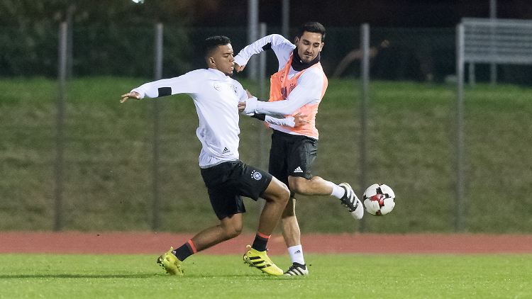 Benjamin Henrichs schenkt den Etablierten (hier: Ilkay Gündogan) im Training nichts.