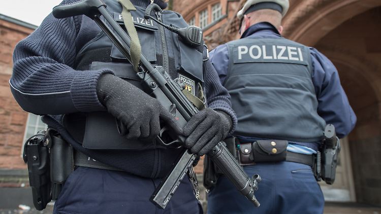 Bei den Sicherheitsbehörden gibt es 4300 neue Stellen. Zudem rüsten auch etliche Länder ihre Polizei auf.