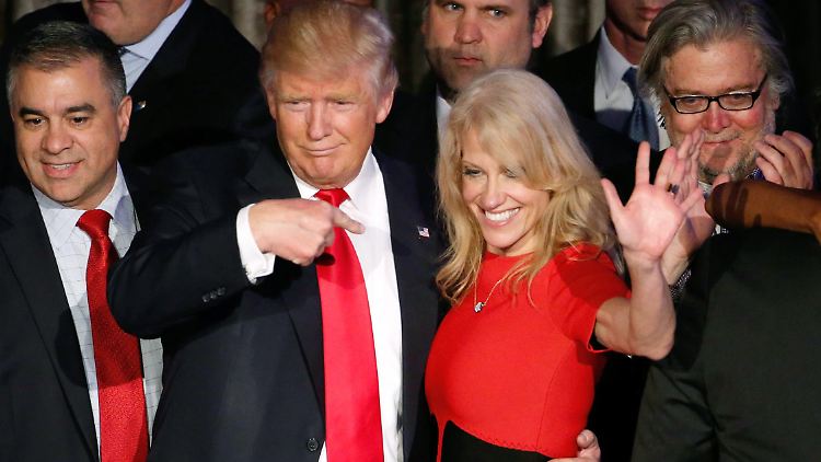 Trump und Conway kurz nach dem Wahlsieg 2016.