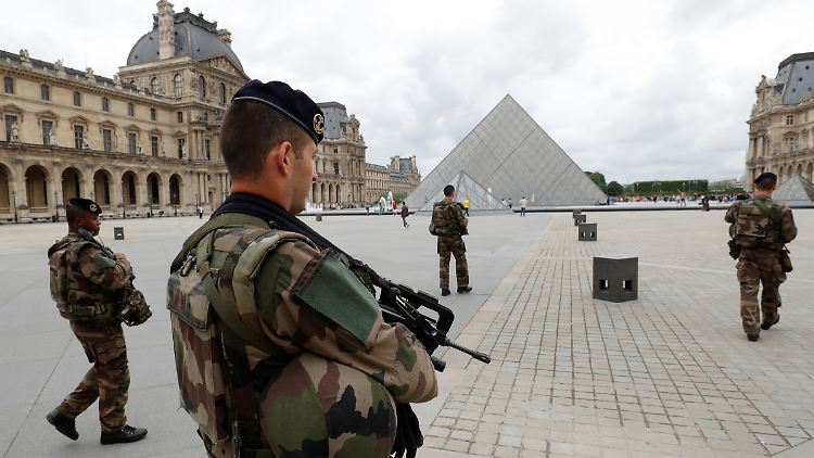In Frankreich gehören Soldaten mittlerweile zum alltäglichen Straßenbild.
