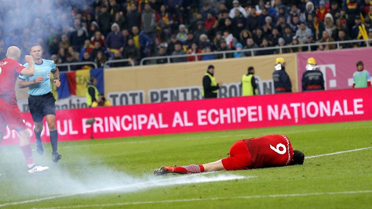 Konnte nach dem ersten Schockmoment weiterspielen: Robert Lewandowski