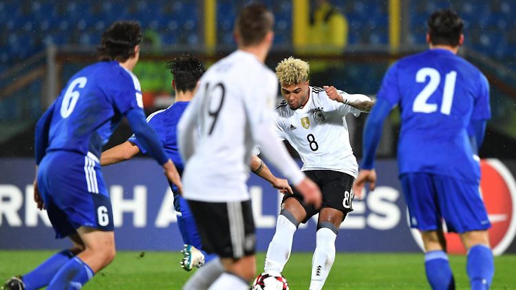 Feierte einen enorm gelungenen Einstand: Gnabry (2.v.r.)