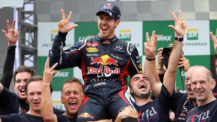 2012 gewinnt Sebastin Vettel in Brasilien nach furioser Aufholjagd seinen dritten WM-Titel.