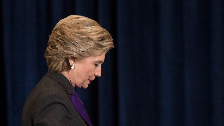 Hillary Clinton gibt FBI-Chef James Comey eine Teilschuld an ihrer Niederlage.