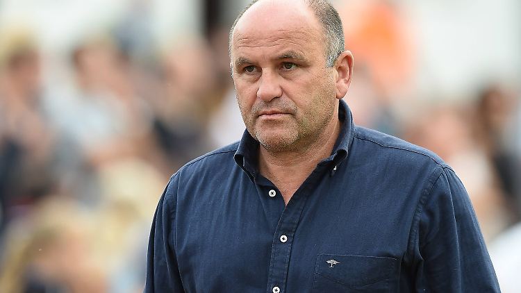 Ex-Fußballprofi Christian Hochstätter bleibt mit seinem Langzeitvertrag beim VfL Bochum. 