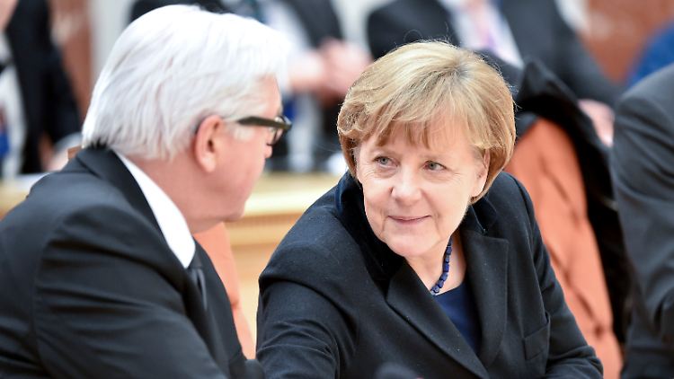 Angela Merkel will Frank-Walter Steinmeier als Kandidaten für die Bundespräsidentenwahl unterstützen.