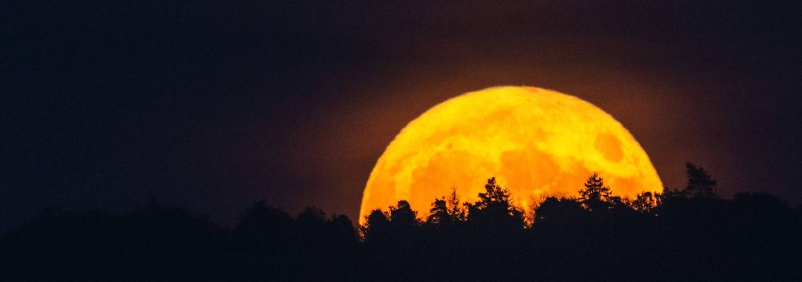 "Der Mond ist aufgegangen", schrieb einst Matthias Claudius. Ob er zu seinen Lebzeiten auch einen sogenannten Supermond erlebt hat?