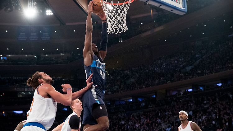 In der zweiten Halbzeit brechen die Dallas Mavericks ein.