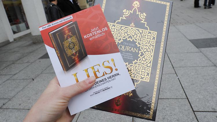 Aus den Fußgängerzonen sind die Salafisten verschwunden.