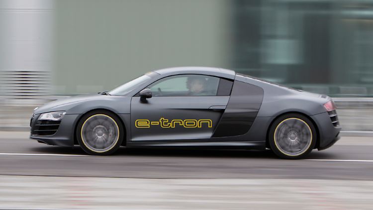 Auf allen zur Führung: Audi hat Nachholbedarf in Sachen Elektromobilität. Jetzt geben die Ingolstädter mit gleich mehreren Modellen kräftig Strom.