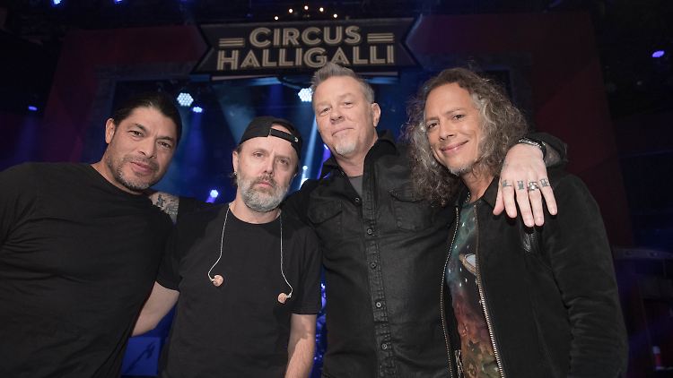 So nah kommt man ihnen selten: Metallica.