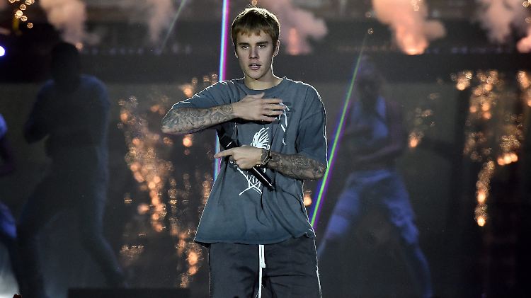 Justin Bieber bei einem Auftritt vor vier Tagen in Krakau. Ob er da wohl mehr Spaß als in Hamburg hatte?