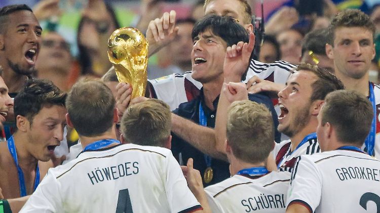 Bundestrainer Joachim Löw und seine Hochbegabten haben beste Voraussetzungen für die Titelverteidigung in zwei Jahren in Russland.