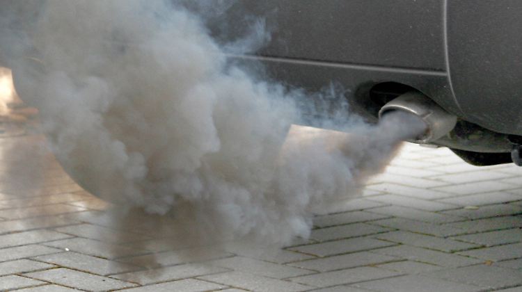 Bislang müssen Autos die gesetzlichen Grenzwerte außerhalb des Labors kaum erfüllen. 