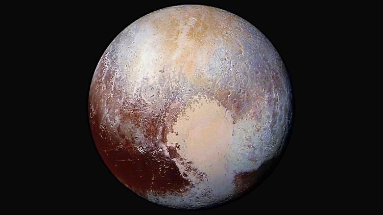 Zwergplanet mit Herz: Ansicht von Pluto, von der NASA-Raumsonde "New Horizons" 2015 aufgenommen.