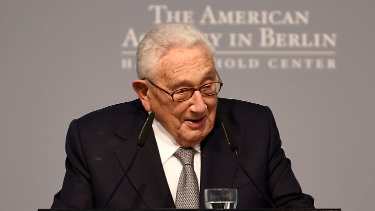 Henry Kissinger diente unter den Präsidenten Nixon und Ford.