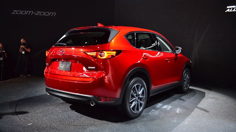 Die Falze im Heck wirken eindrucksvoller als noch beim Vorgänger des Mazda CX-5.