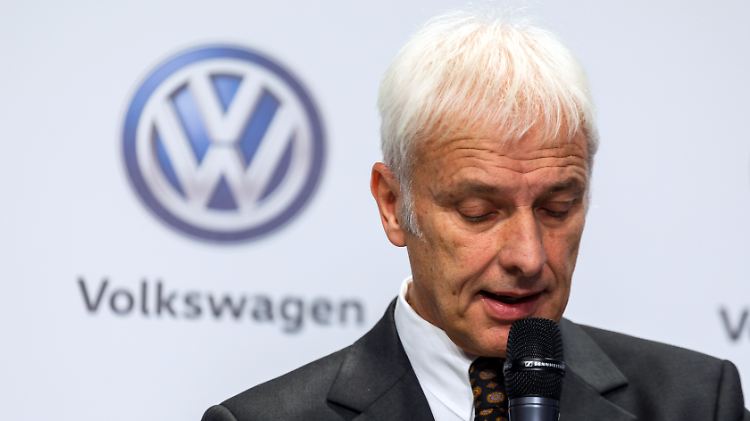 VW-Chef Matthias Müller will den Konzern mit Investitionen und Jobabbau zukunftsfest machen.