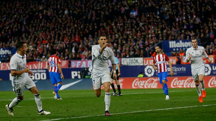 Dreimal erfolgreich: Cristiano Ronaldo (M.)
