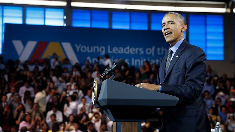 Barack Obama trat vor Studenten in Lima auf.