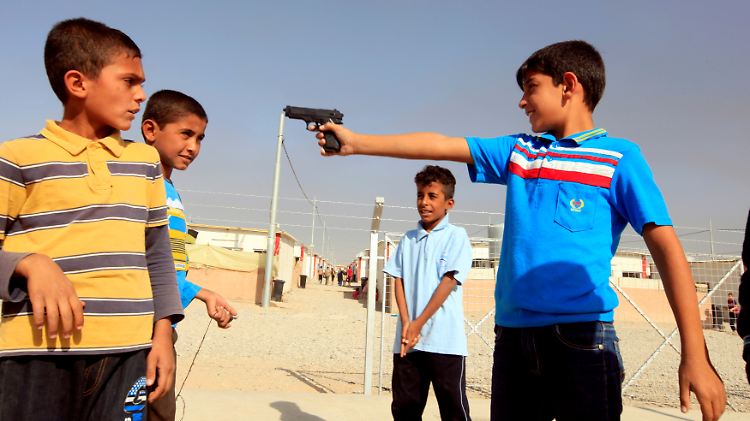 Nur ein Spiel: Kinder im Flüchtlingscamp Deepaka nordwestlich von Erbil.