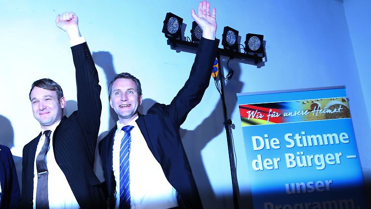 Andre Poggenburg (l) und Björn Höcke. Bei der Landtagswahl in Sachsen-Anhalt hatte die AfD über 24 Prozent der Stimmen bekommen.